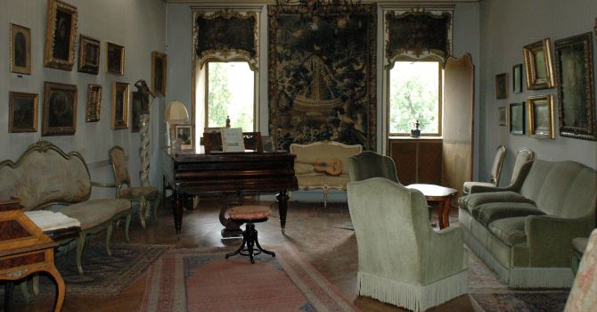 Il silenzio abitato degli oggetti Il silenzio abitato degli oggetti