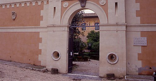 Portale d'ingresso del Museo Pietro Canonica